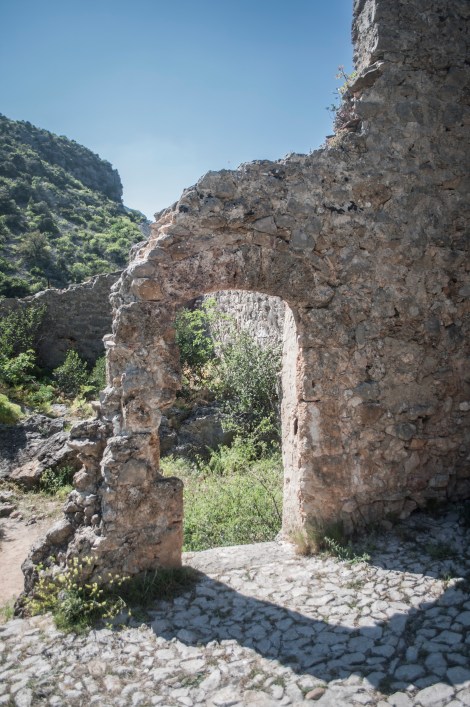Castle ruins along the hiking trail